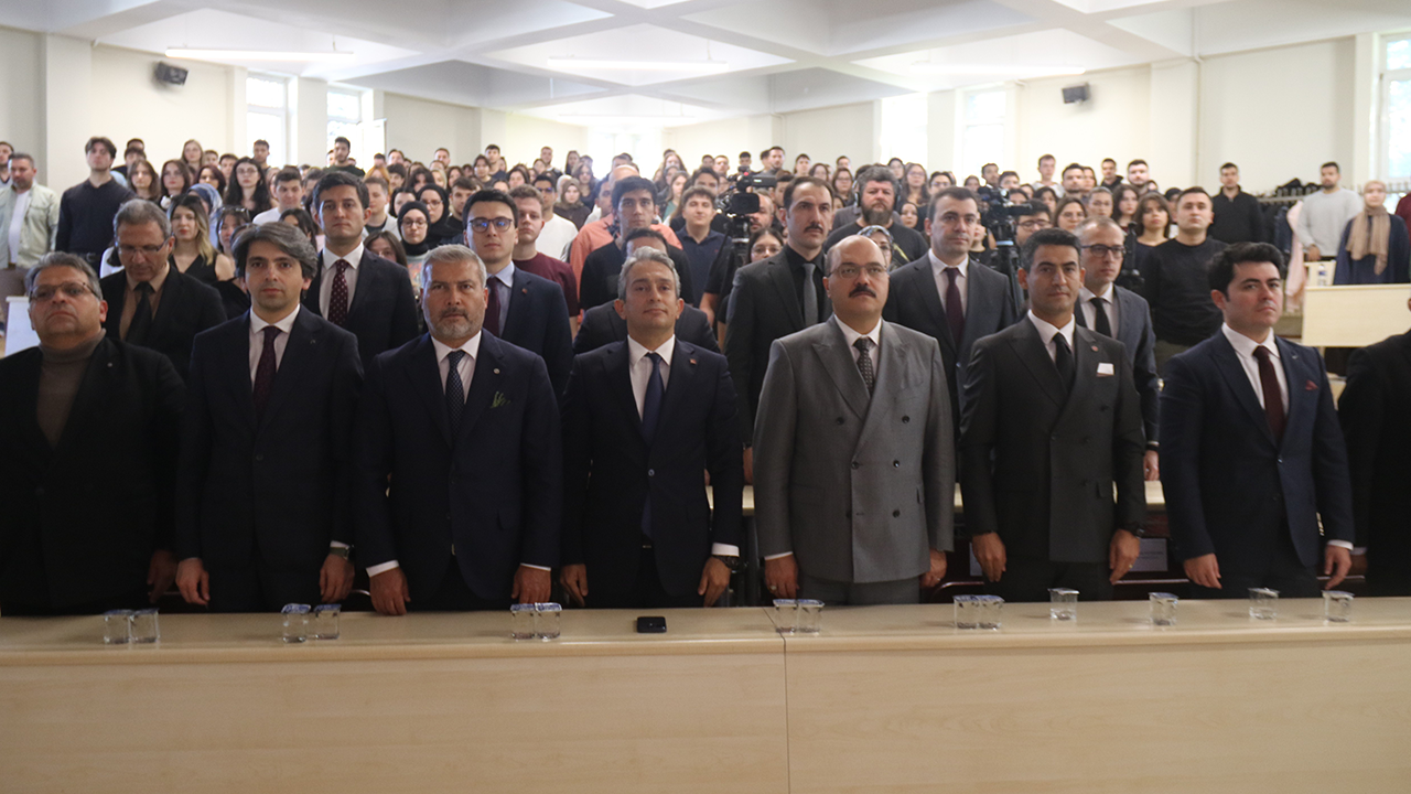 Panel Üst Düzey Katılımla Gerçekleştirildi