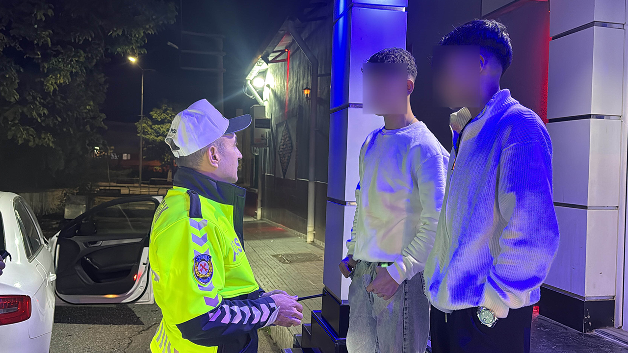 Polis Kaçan Çocukları Sorguluyor