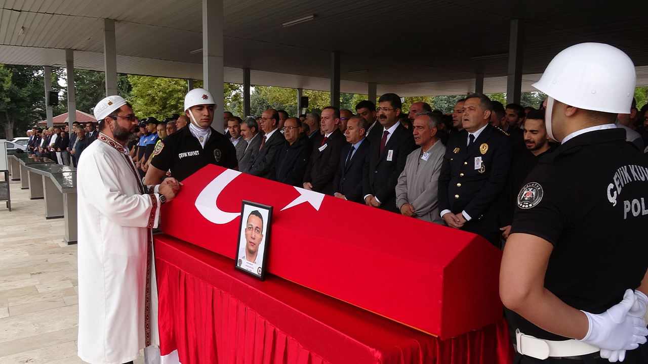 Polis Memuru Orhan Gazi Yetiş Son Yolculuğuna Uğurlandı
