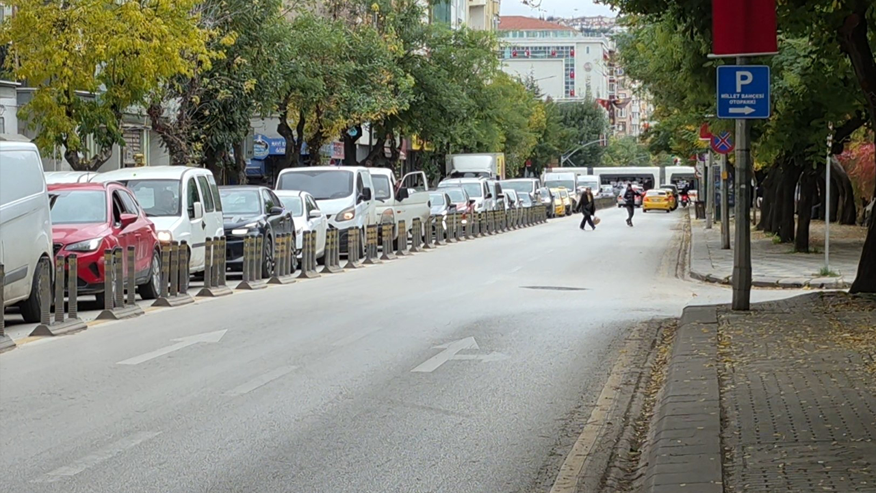 Trafik Kısa Süreliğine Durdu