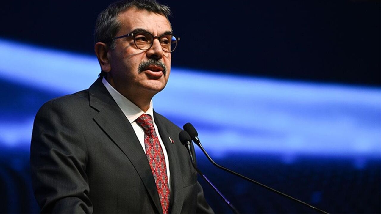 Türkiye’de Eğitim Süresi Kısalıyor mu? Bakan Tekin Açıkladı!